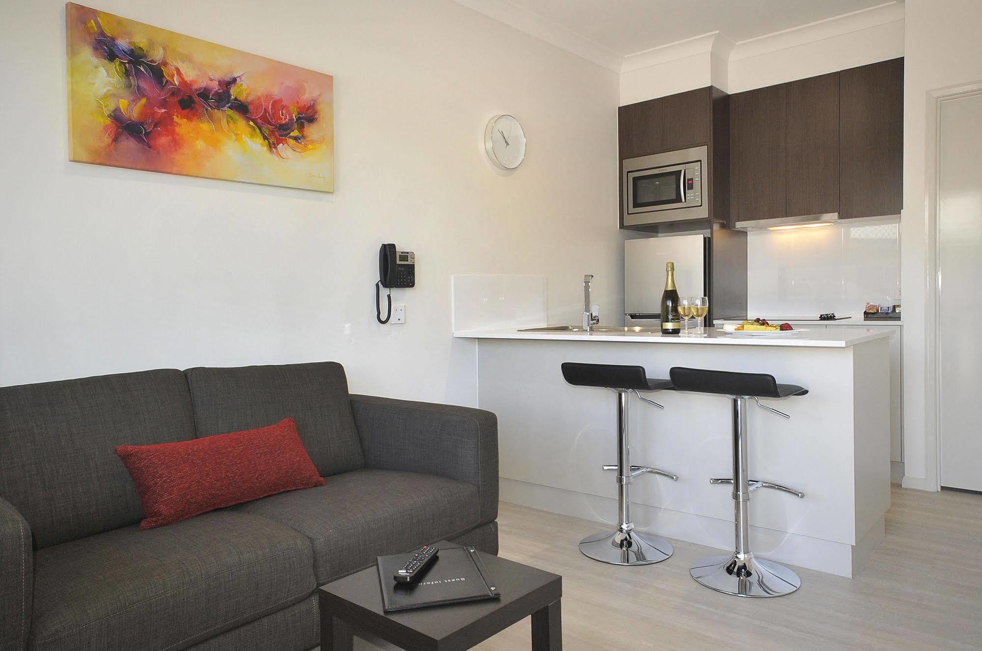 Northpoint Motel Apartments Тувумба Экстерьер фото