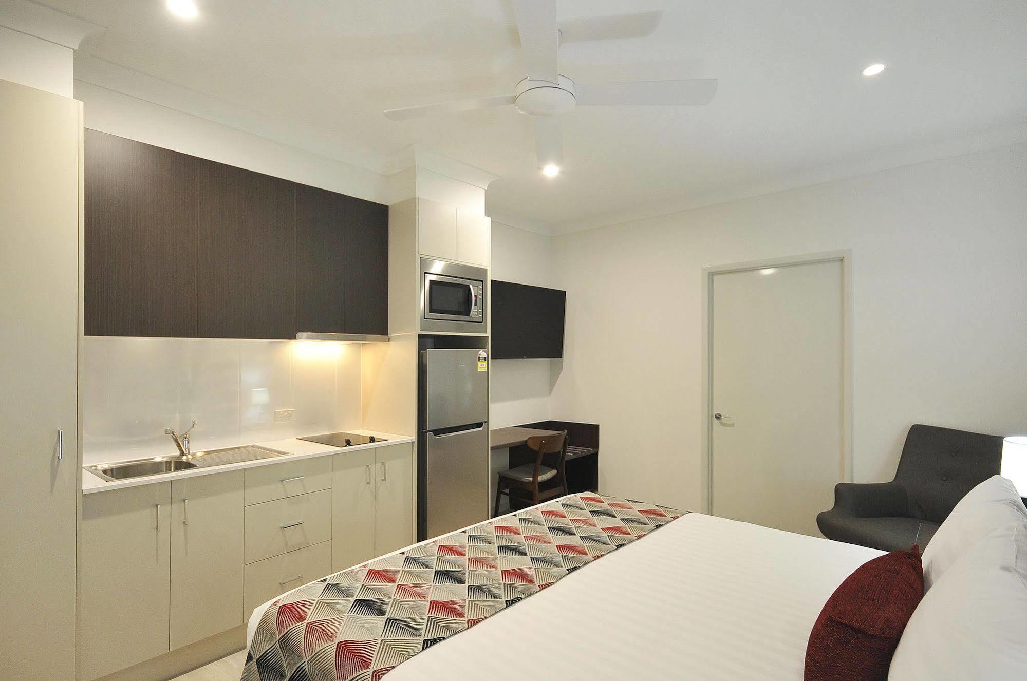 Northpoint Motel Apartments Тувумба Экстерьер фото